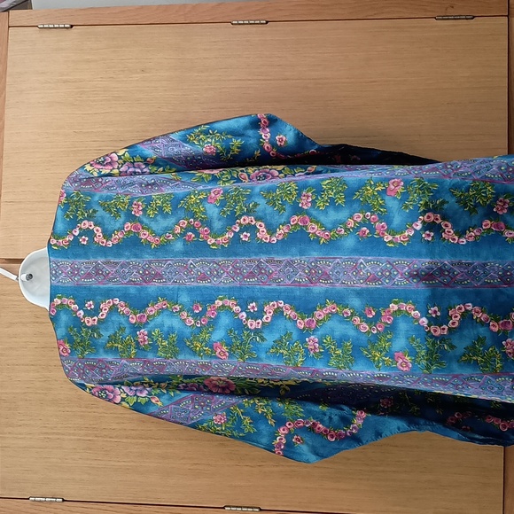 Winlar One Size Fits Most Royal Blue Floral Kaftan (Caftan) - Picture 4 of 10